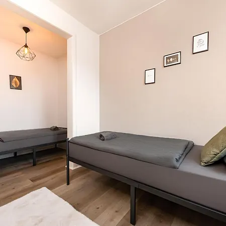 Smart Home - Bochum - Perfect For 6 Guests! Central - Netflix - Free Parking Zone Exterior foto
