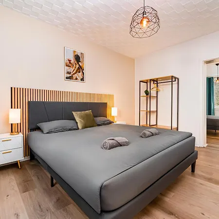 Smart Home - Bochum - Perfect For 6 Guests! Central - Netflix - Free Parking Zone Exterior foto